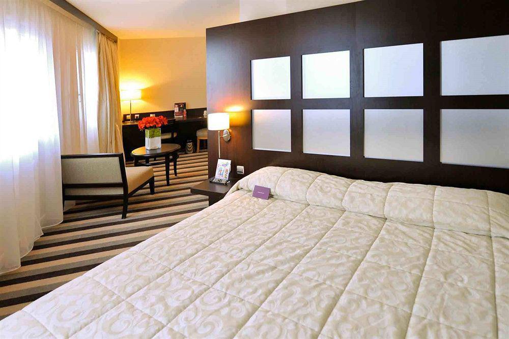Mercure Rouen Centre Champ De Mars Szoba fotó